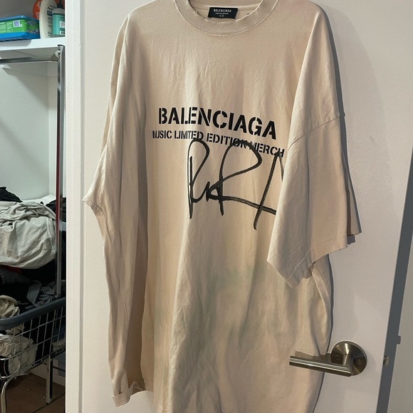 Belenciaga Tshirt limited edition